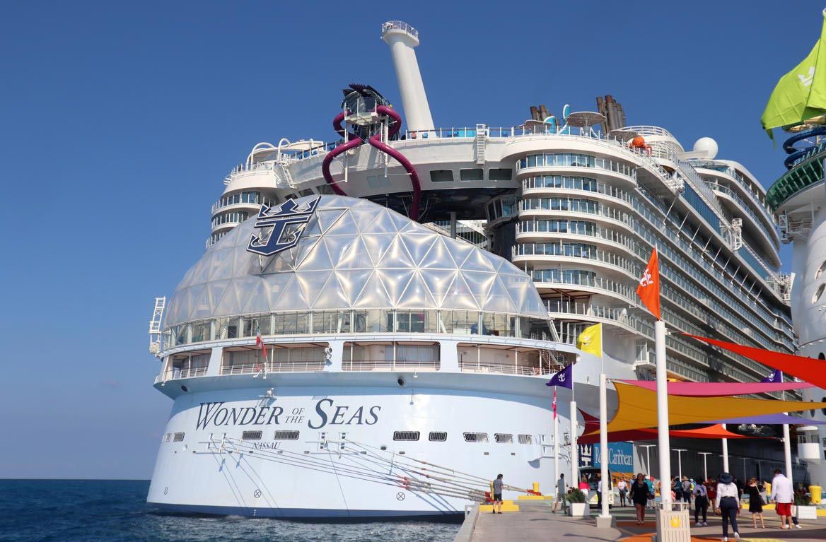 Asi es el crucero mas grande del mundo "Wonder of the Seas"