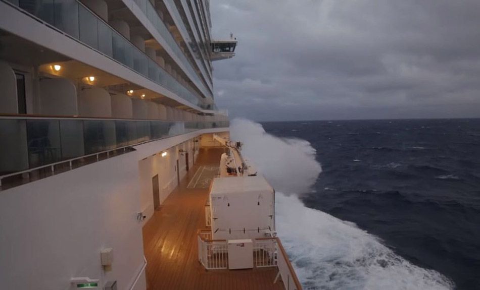 Cruceros modifican sus itinerarios por el Huracan Franklin