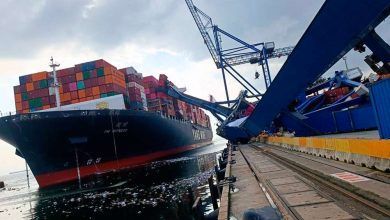 VIDEO: Un barco perdió el control mientras atracaba y chocó en el puerto