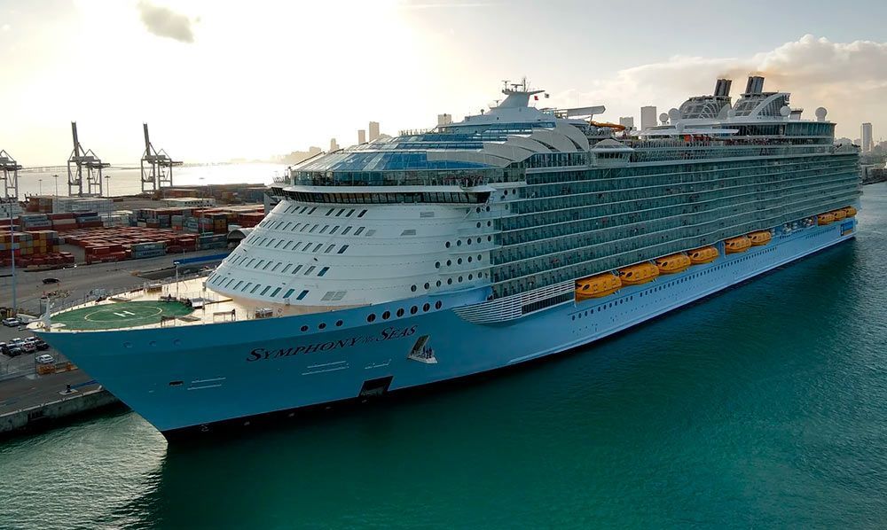 Un tripulante del crucero Symphony of the Seas de Royal Caribbean fue arrestado