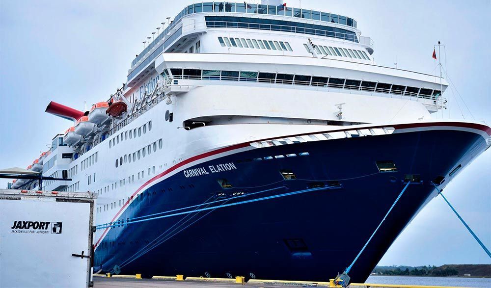 Carnival Elation con problemas técnicos llega mas tarde de lo previsto