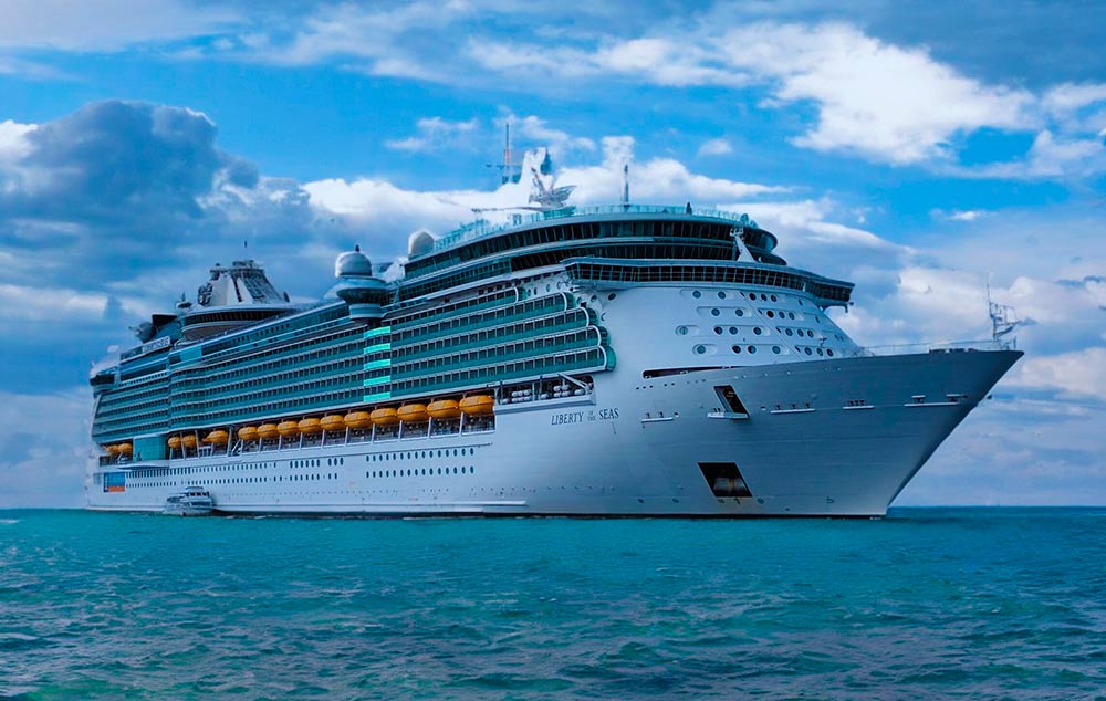 La Guardia Costera busca a hombre que cayó por la borda de un crucero de Royal Caribbean