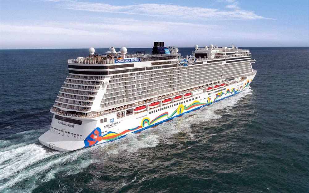 Tripulante de crucero es arrestado luego de atacar a varias personas a bordo
