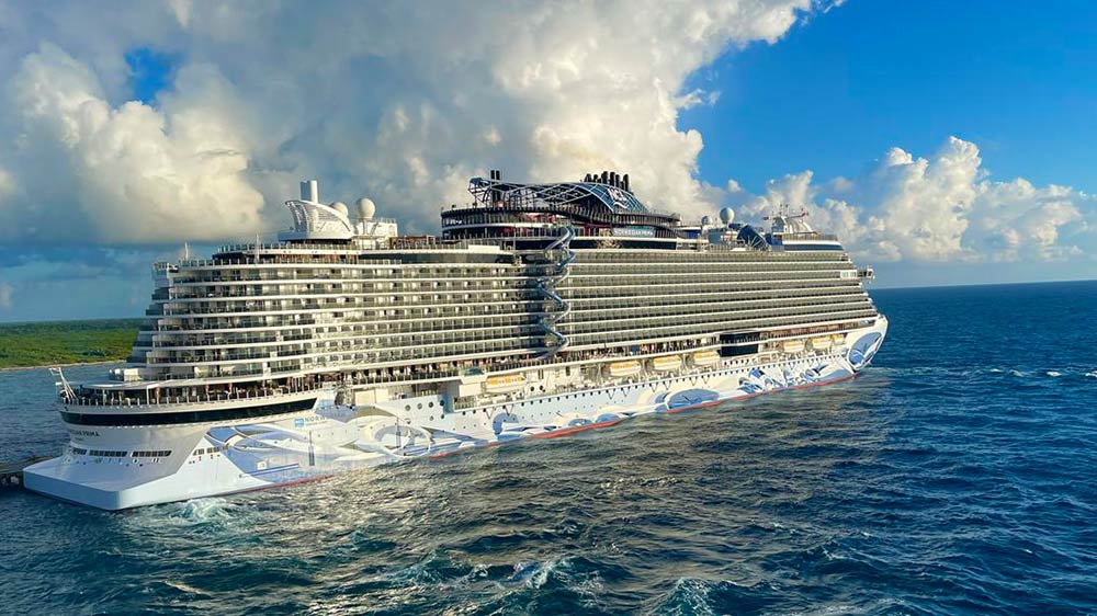Una pareja de ancianos pierden el crucero por regresar tarde al puerto