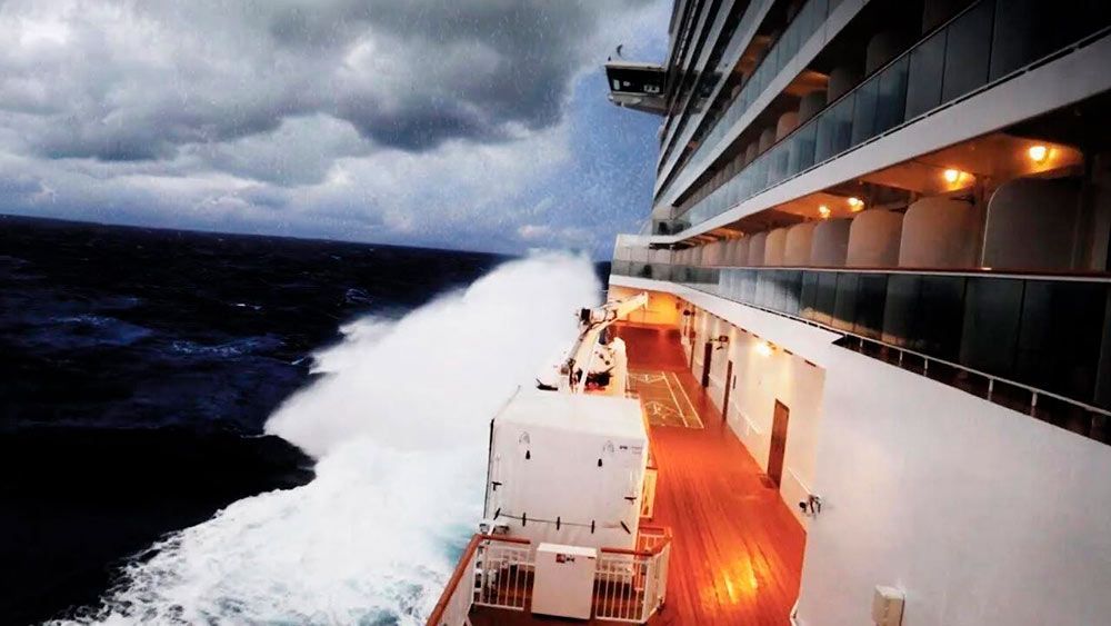 Huracán Beryl afecta a varios cruceros que navegan por el Caribe